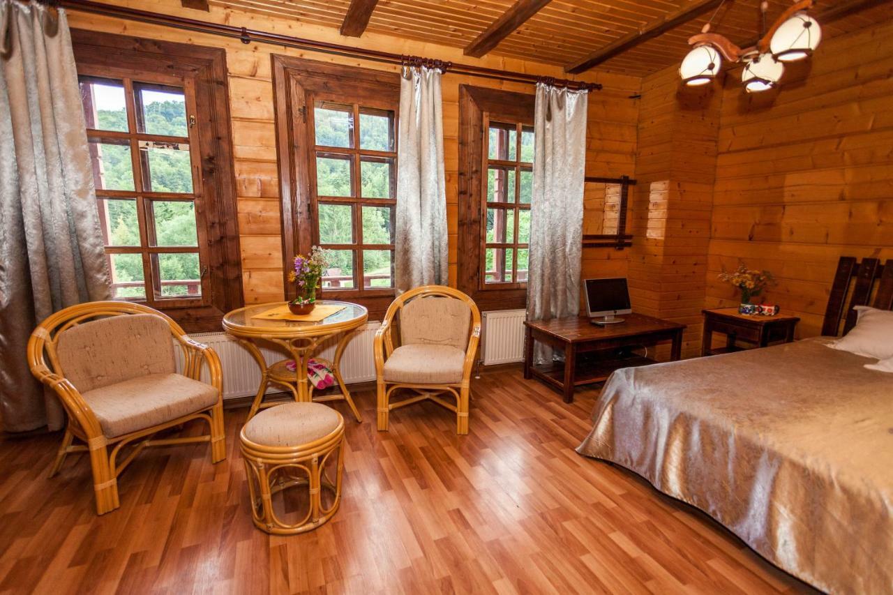 Альпина Hotel Yaremche Exterior photo